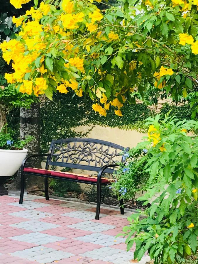 Guest House, Shared Pool, Private Bathroom And Kitchen בית נופש